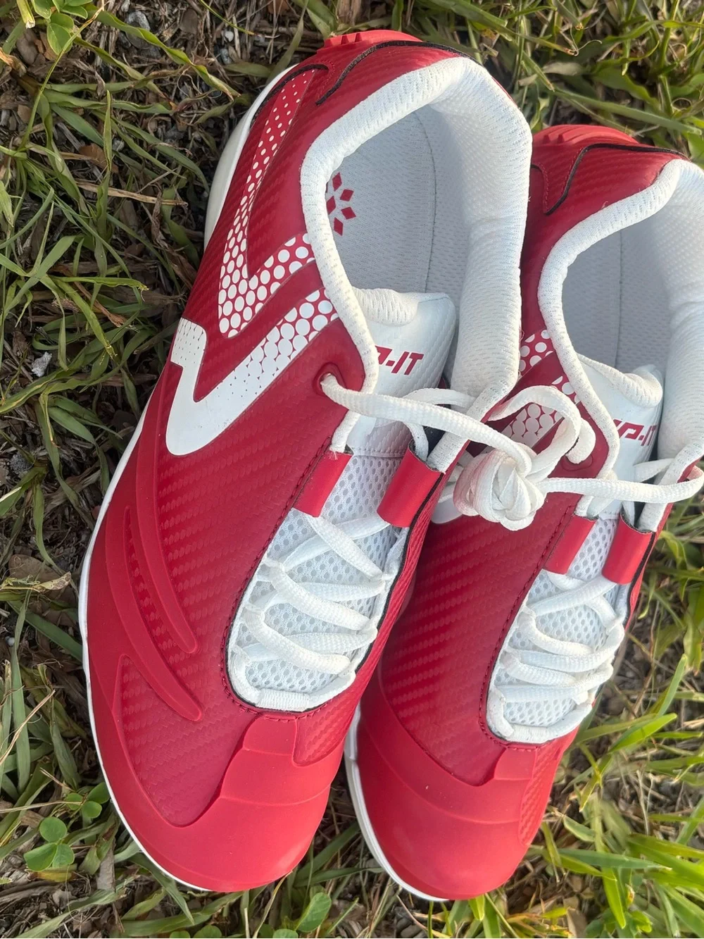 New RIP-IT Softball Cleats Women's size 9.5.
